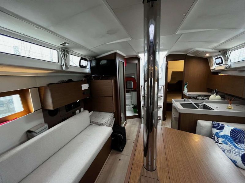 BENETEAU Oceanis 38.1 occasion
