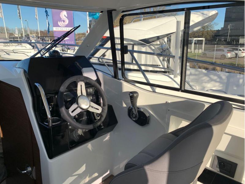 BENETEAU Antares 7 OB V2