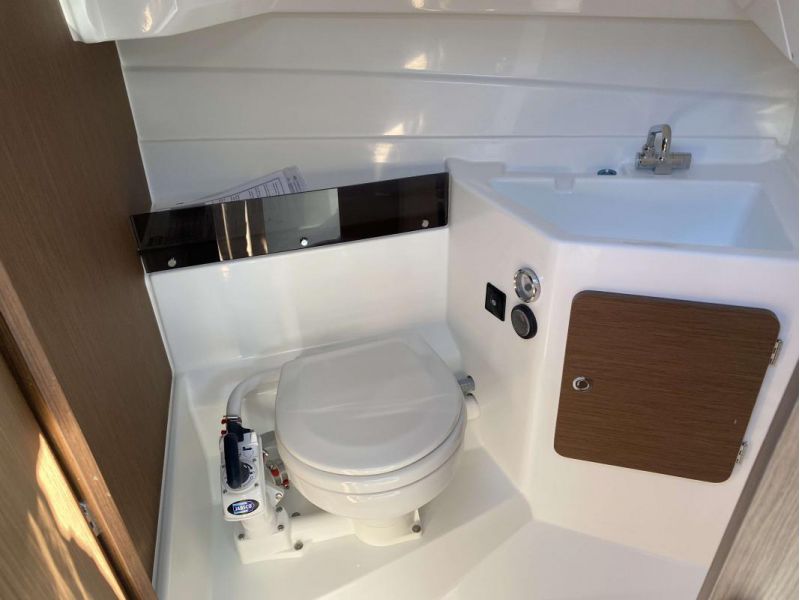 BENETEAU Antares 8