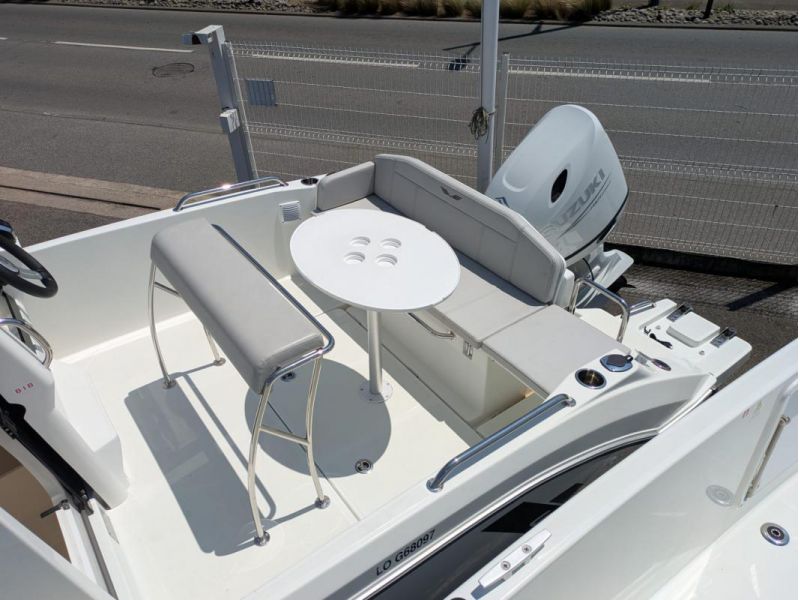 BENETEAU Flyer 6 SPACEdeck occasion