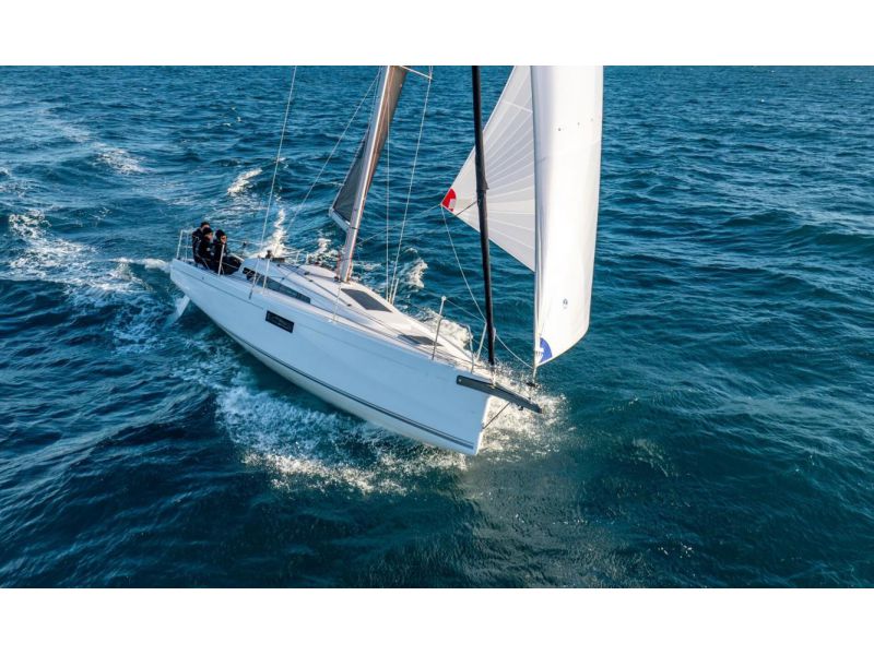 BENETEAU First 30