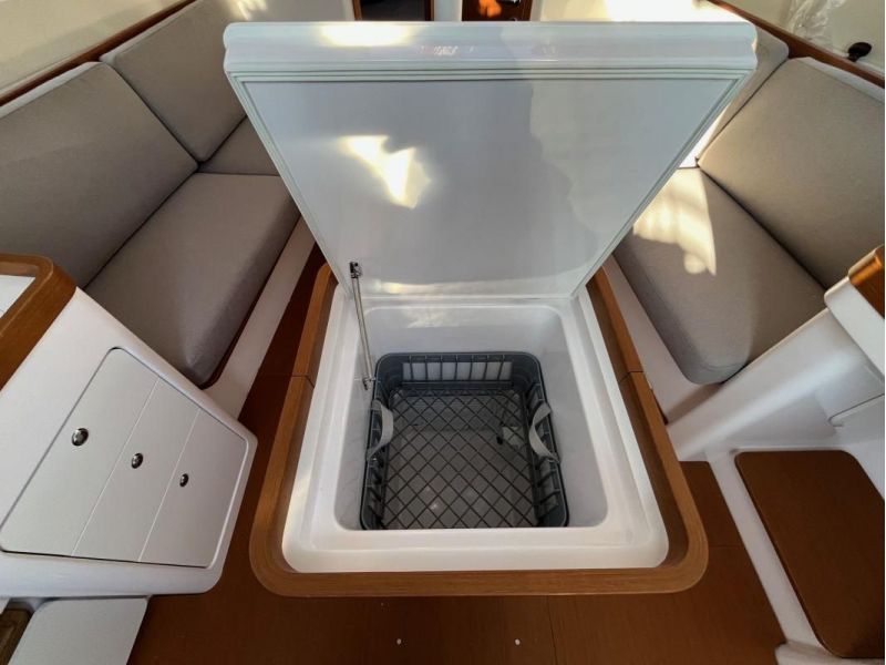 BENETEAU First 36