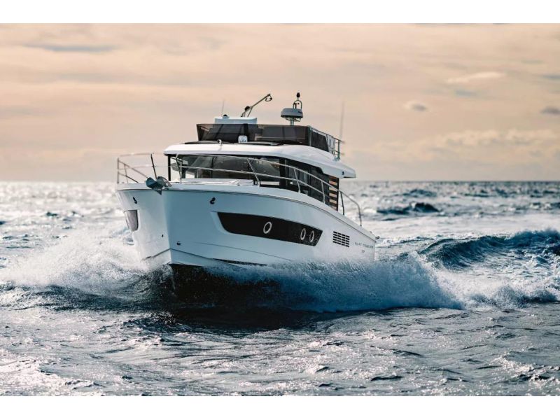 BENETEAU Swift Trawler 37 Fly