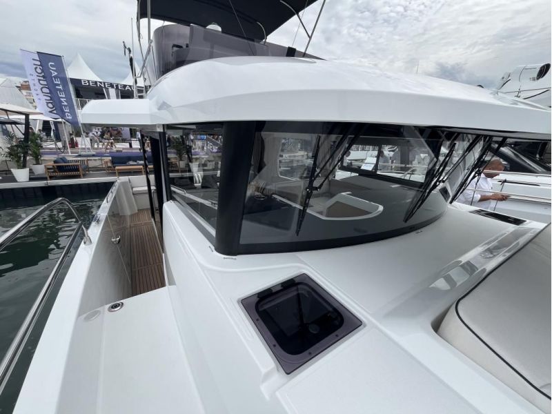 BENETEAU Swift Trawler 37 Fly