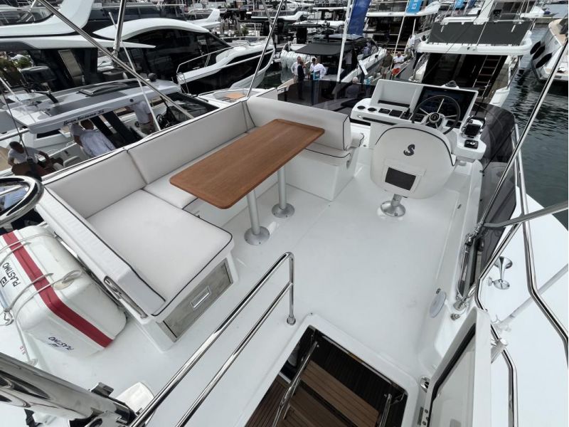 BENETEAU Swift Trawler 37 Fly