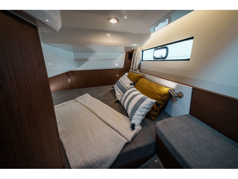 BENETEAU Antares 9