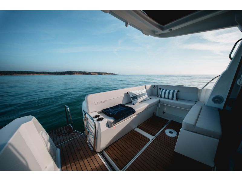 BENETEAU Antares 9