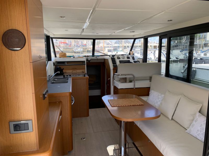 BENETEAU SWIFT TRAWLER 30 occasion
