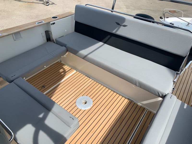 BENETEAU FLYER 8.8 SUNDECK occasion