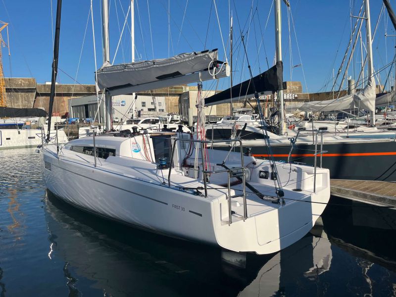 BENETEAU FIRST 30