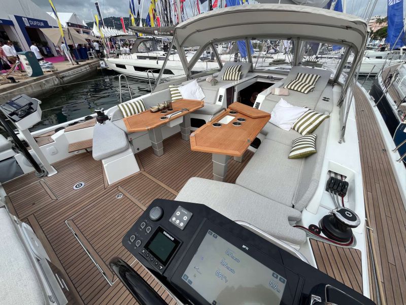 BENETEAU OCEANIS 52