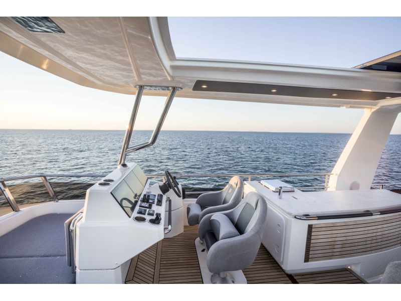 BENETEAU GRAND TRAWLER 63