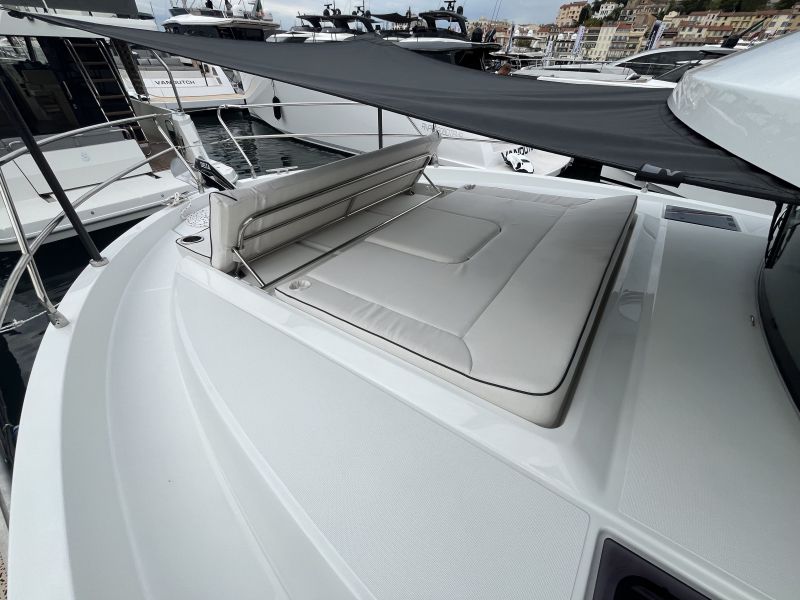 BENETEAU SWIFT TRAWLER 37 FLY