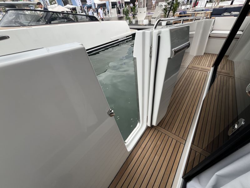 BENETEAU SWIFT TRAWLER 37 FLY