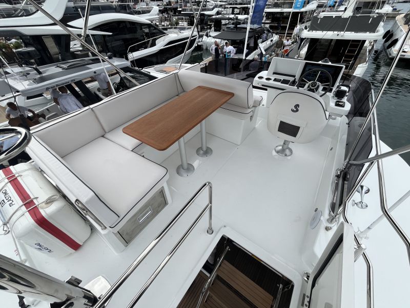 BENETEAU SWIFT TRAWLER 37 FLY