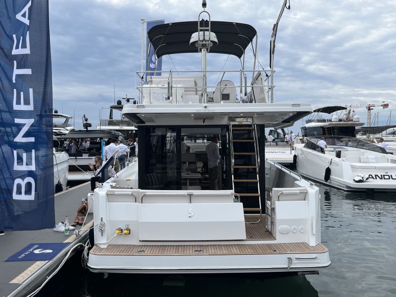 BENETEAU SWIFT TRAWLER 37 FLY