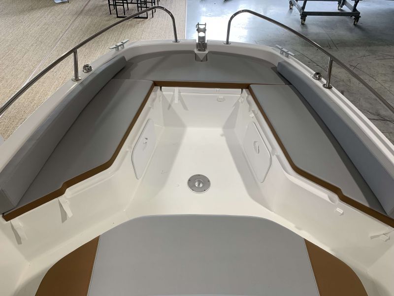 BENETEAU FLYER 6 SPACEDECK