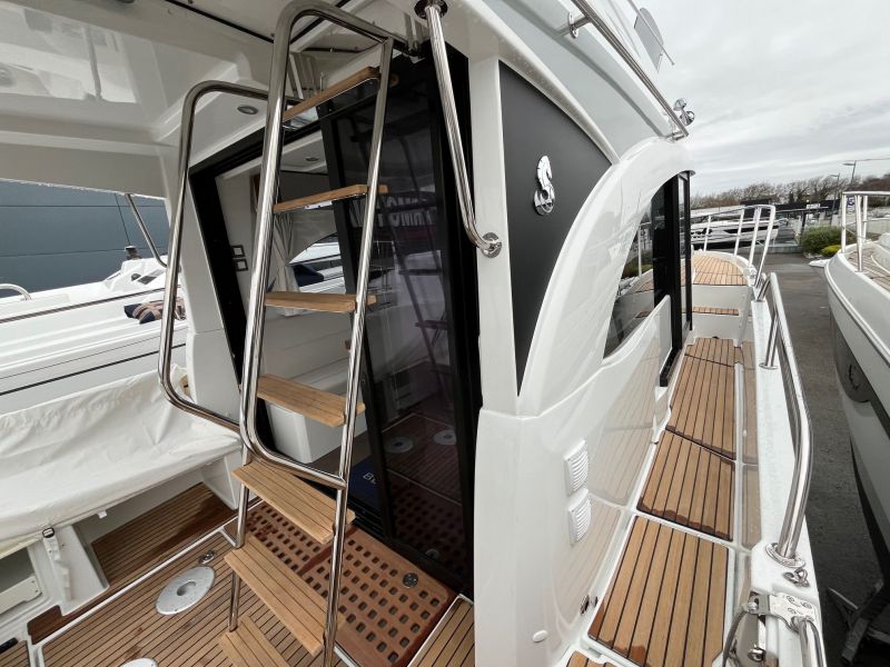 BENETEAU ANTARES 11 FLY OB