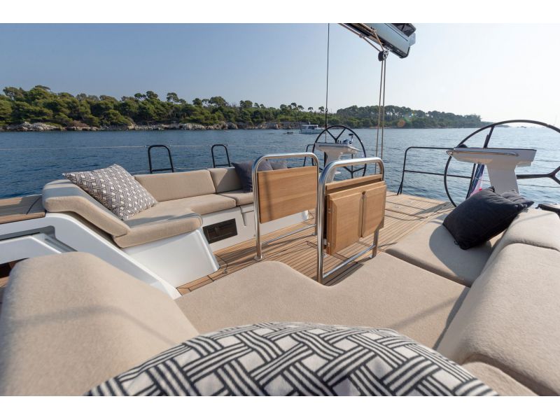 BENETEAU FIRST YACHT 53