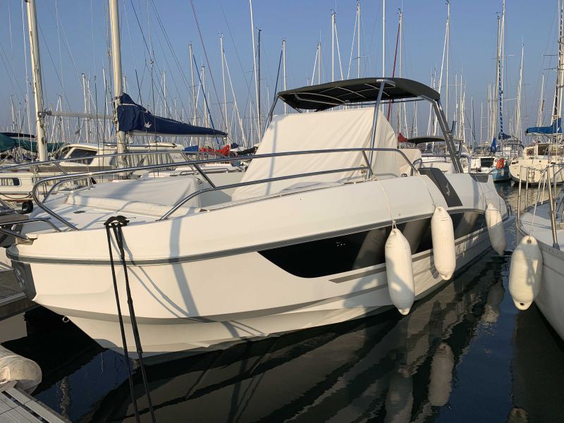 BENETEAU FLYER 8.8 SPACEDECK occasion