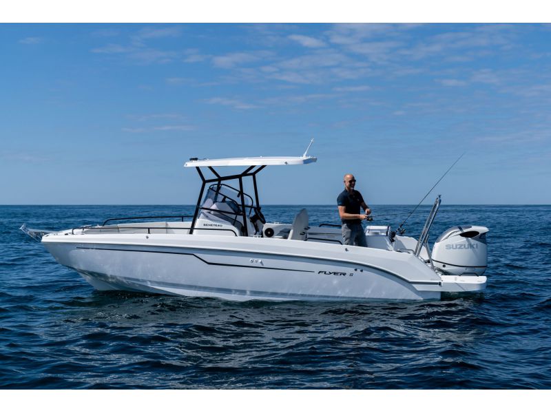 BENETEAU FLYER 8 SPACEDECK V2