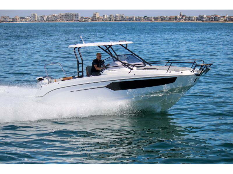 BENETEAU FLYER 8 SUNDECK V2