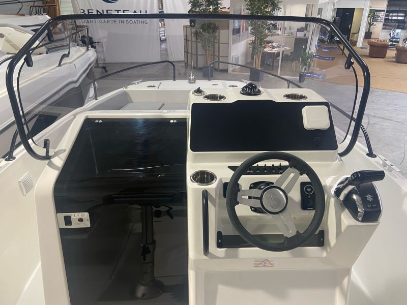 BENETEAU FLYER 7 SPACEDECK