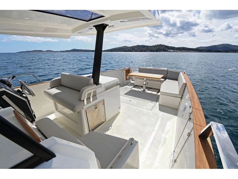RHEA MARINE 32 Open