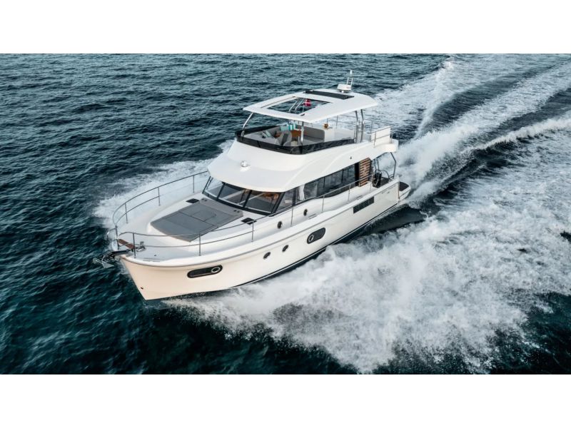 BENETEAU Swift Trawler 48