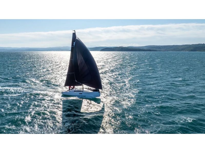 BENETEAU First SE