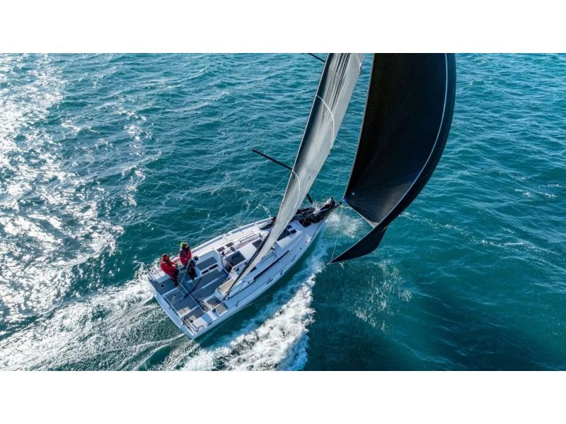 BENETEAU First SE