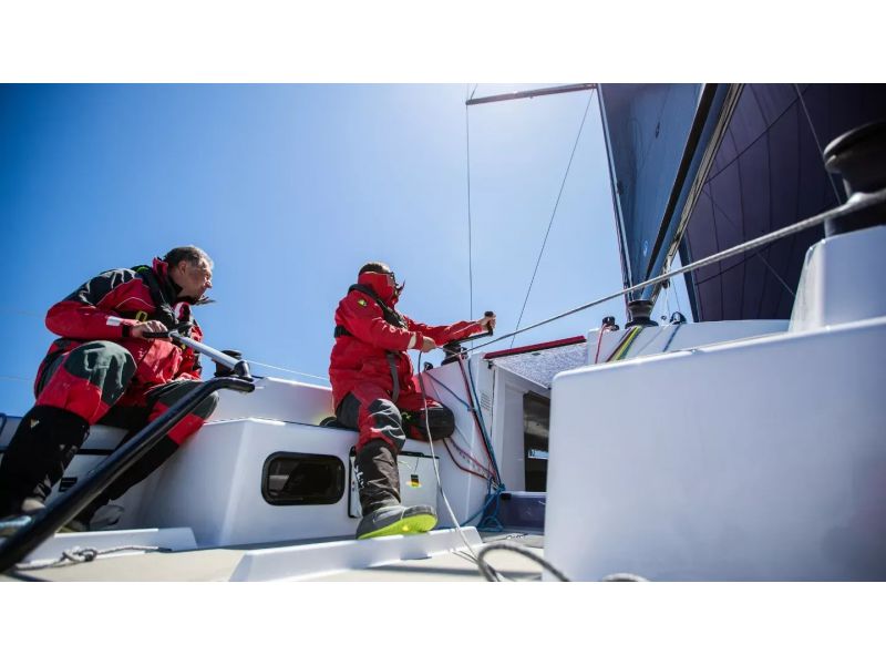 BENETEAU First SE
