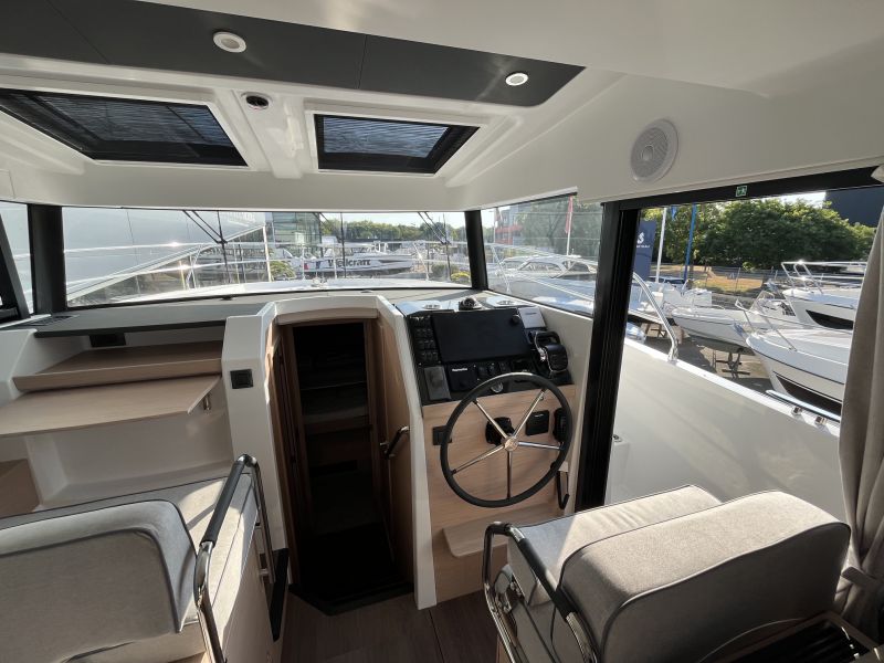 BENETEAU Swift Trawler 37 Fly