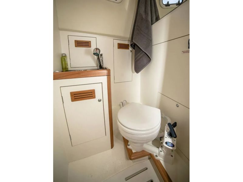 RHEA MARINE 800 Timonier