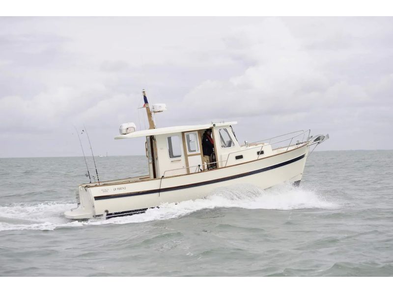 RHEA MARINE 800 Timonier