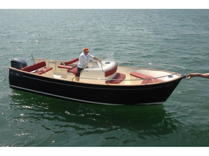 RHEA MARINE 27 Open