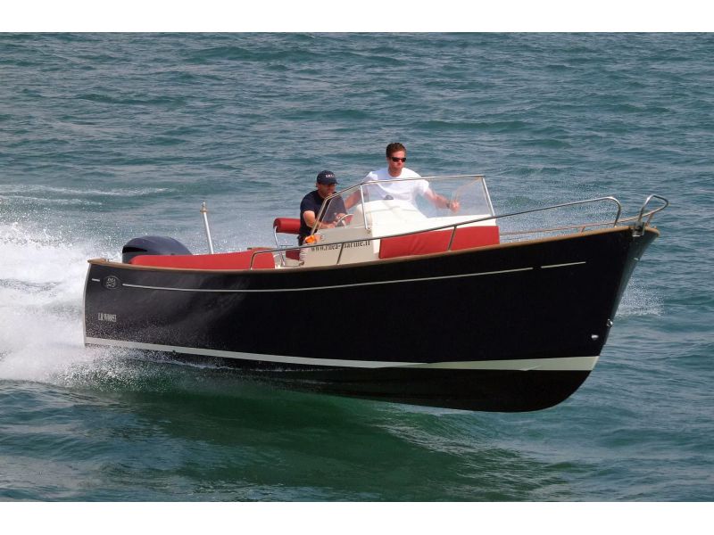 RHEA MARINE 27 Open