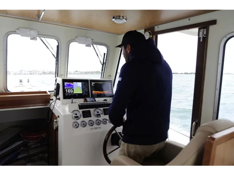 RHEA MARINE 800 Timonier