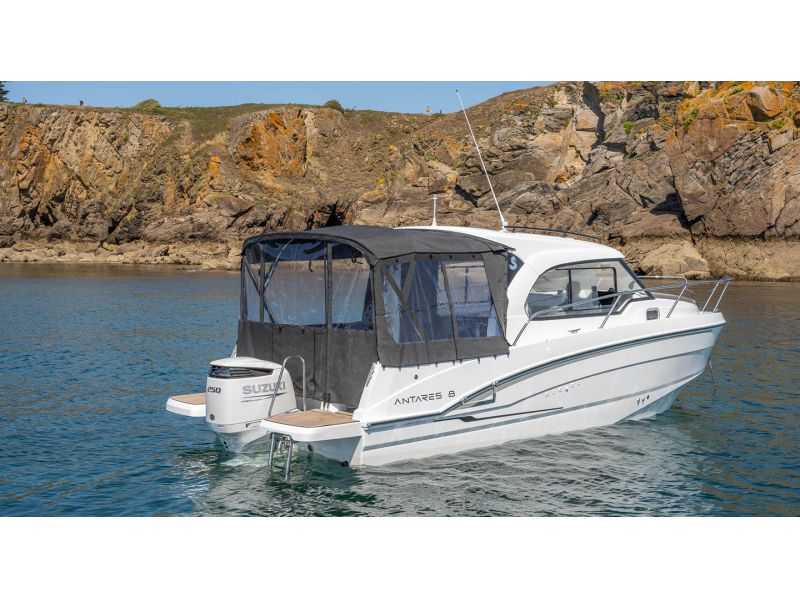 BENETEAU Antares 8