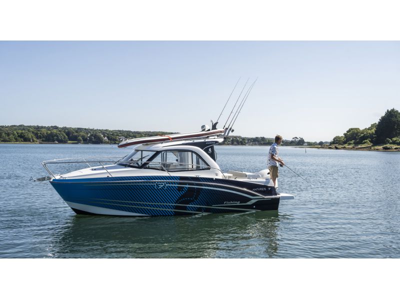 BENETEAU Antares 7 Fishing