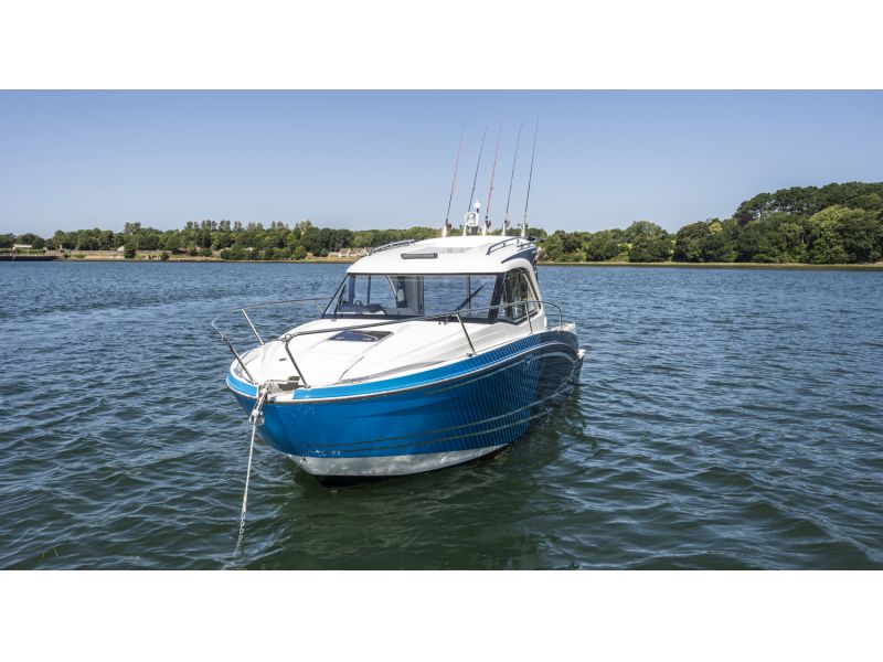 BENETEAU Antares 7 Fishing
