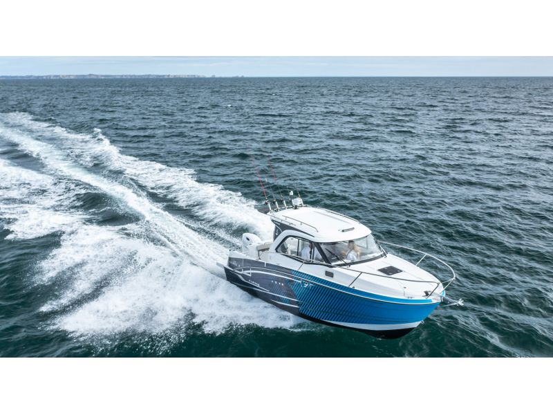 BENETEAU Antares 7 Fishing