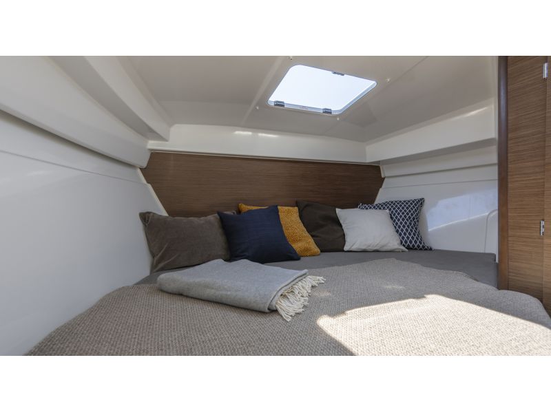 BENETEAU Antares 7 Fishing