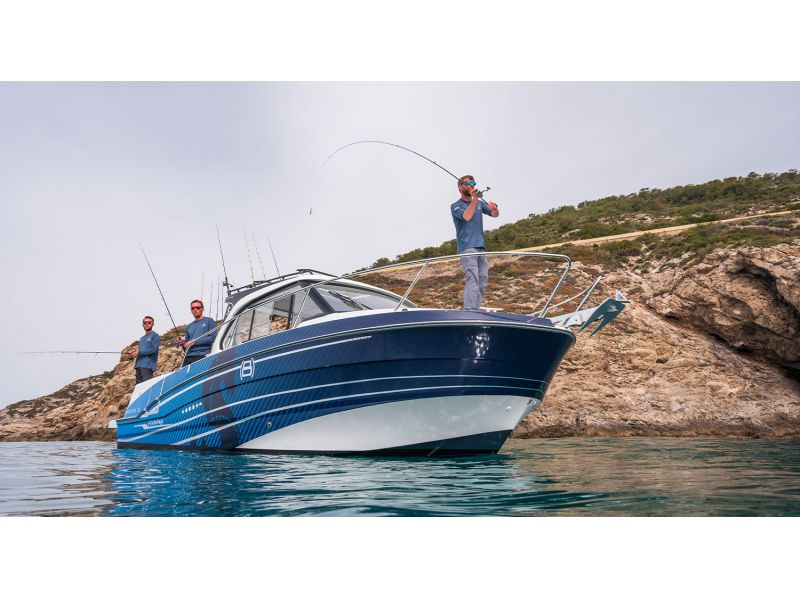 BENETEAU Antares 8 Fishing