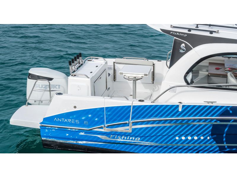 BENETEAU Antares 8 Fishing
