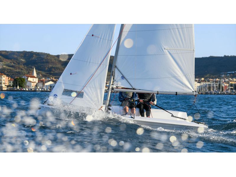 BENETEAU First 14