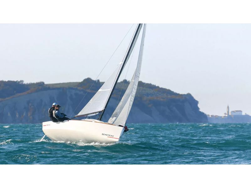 BENETEAU First 18 SE
