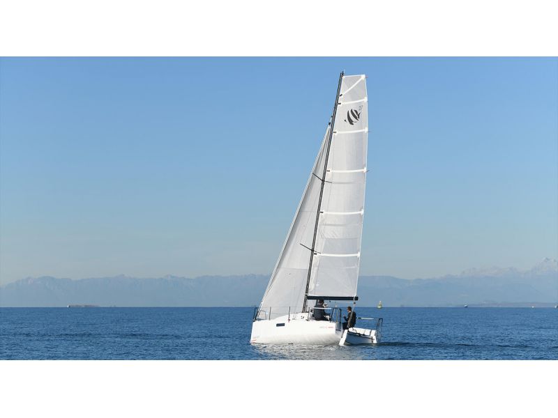 BENETEAU First 27 SE