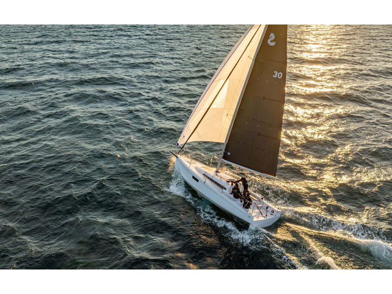 BENETEAU First 30