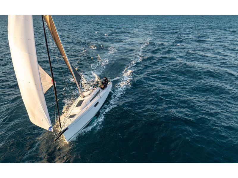 BENETEAU First 30